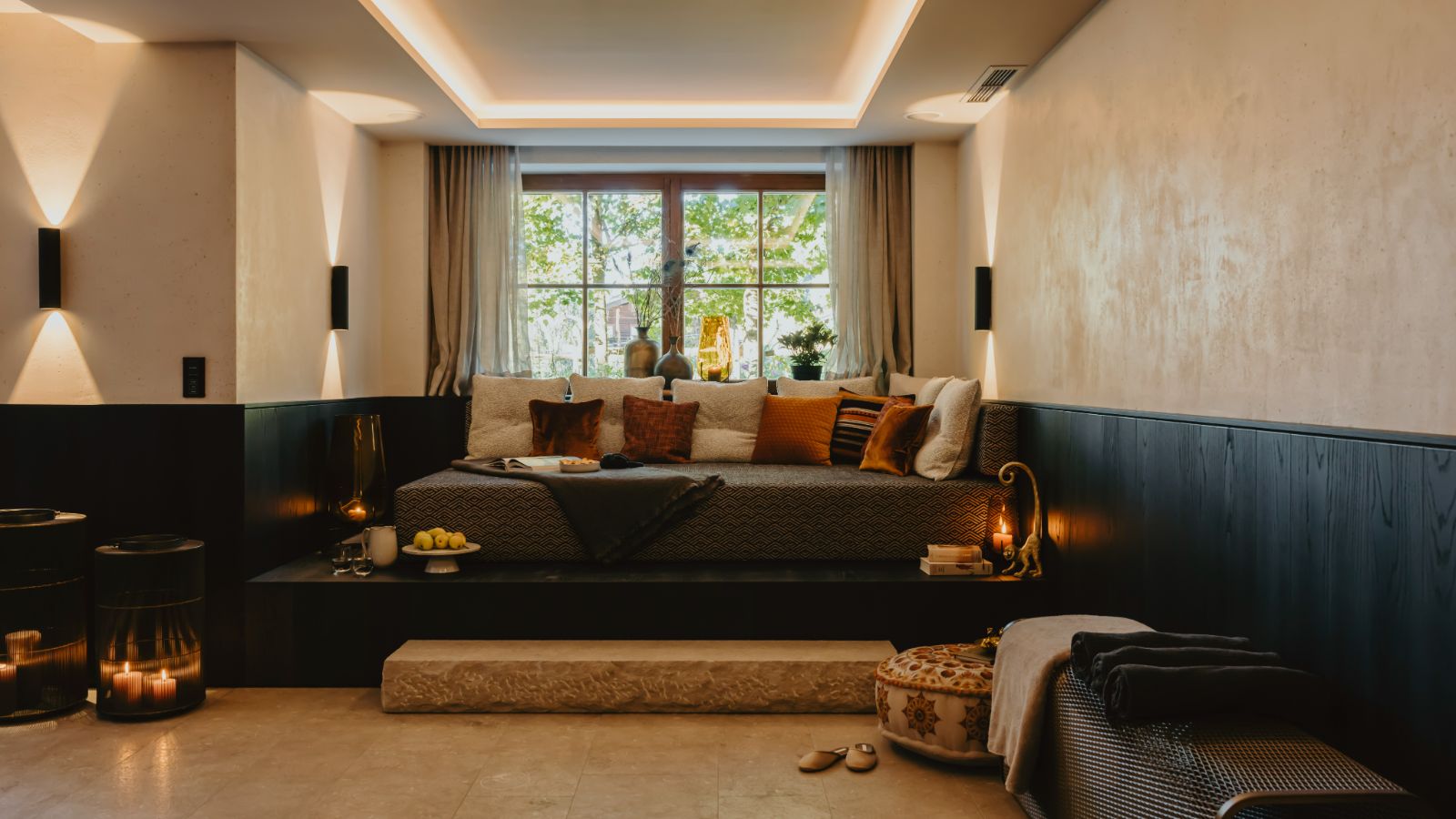 Luxury-ski-chalet-Kitzbuhel-Chalet Creek-Oxford-Ski-Sitting area(2).jpg
