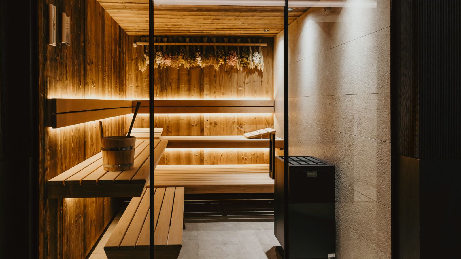 Luxury-ski-chalet-Kitzbuhel-Chalet Creek-Oxford-Ski-Spa.jpg