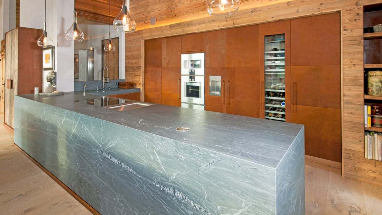 Luxury-ski-chalet-Kitzbuhel-Chalet Tiffany-Oxford-Ski-Kitchen.jpg