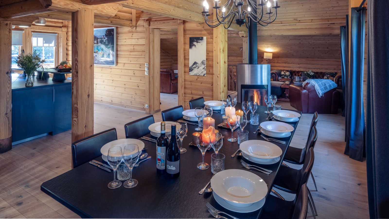 Luxury-ski-chalet-latania-ecritoire-oxford-ski-dining.jpg