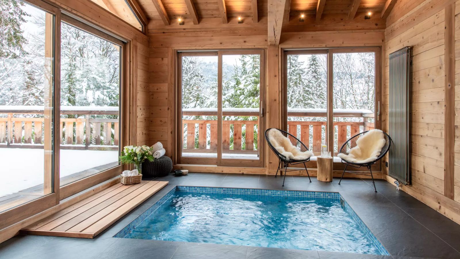 Luxury-Ski-Chalet-Megeve-Chalet-Eleven-Oxford-Ski-Pool.jpg