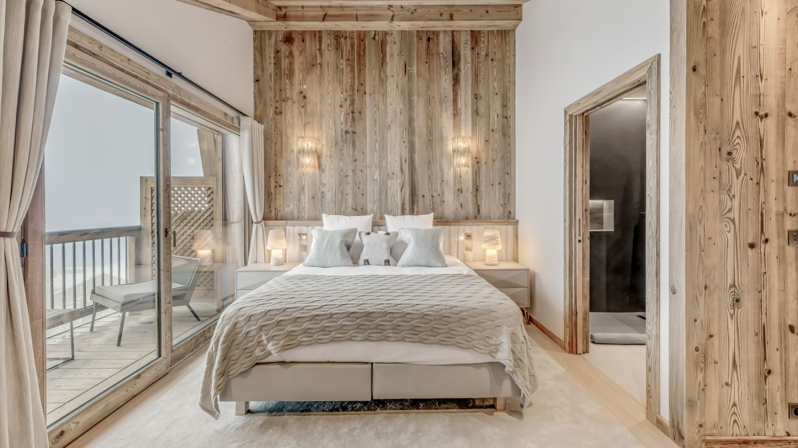 Luxury-ski-chalet-Courchevel1850-PenthouseB-oxford-ski-Bedroom 3.jpg