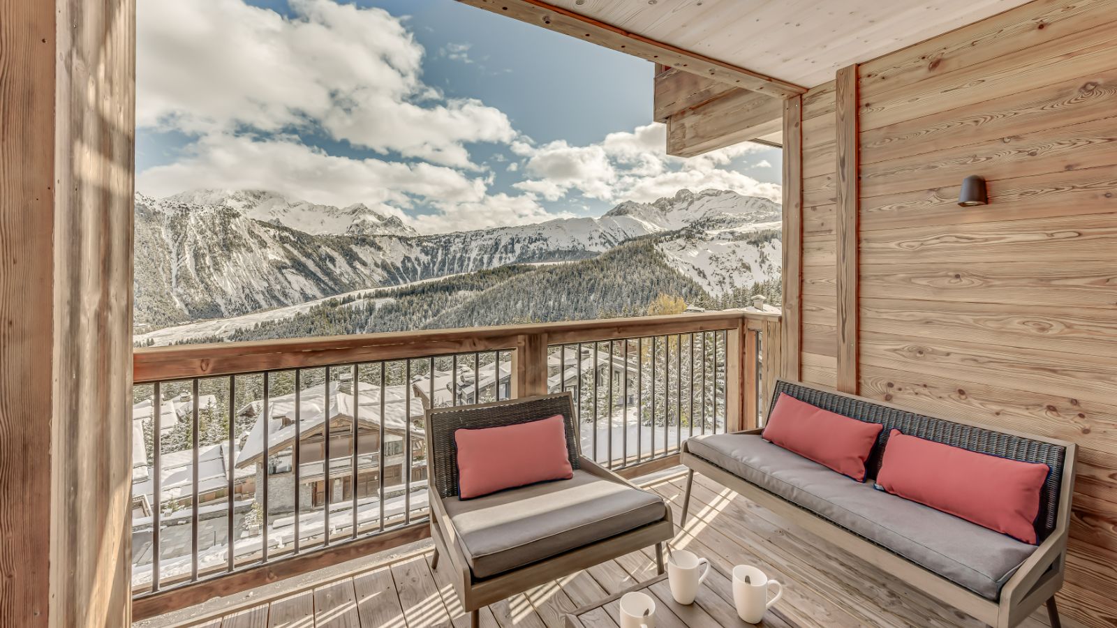 Luxury-ski-chalet-Courchevel1850-PenthouseB-oxford-ski-balcony.jpg