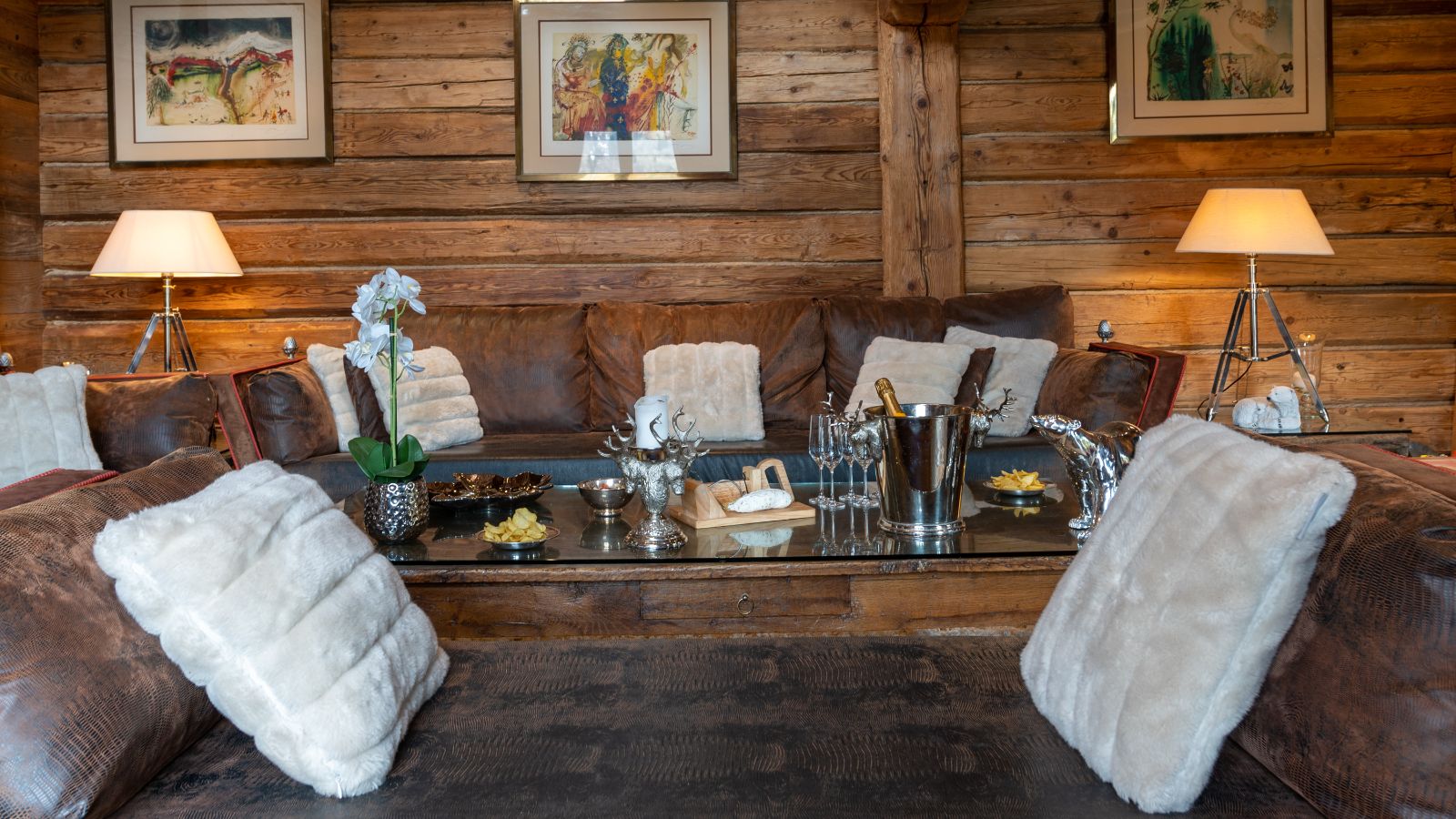 Luxury-Ski-Chalet-Meribel-Chalet-Drukha-Oxford-Ski-Lounge2.jpg
