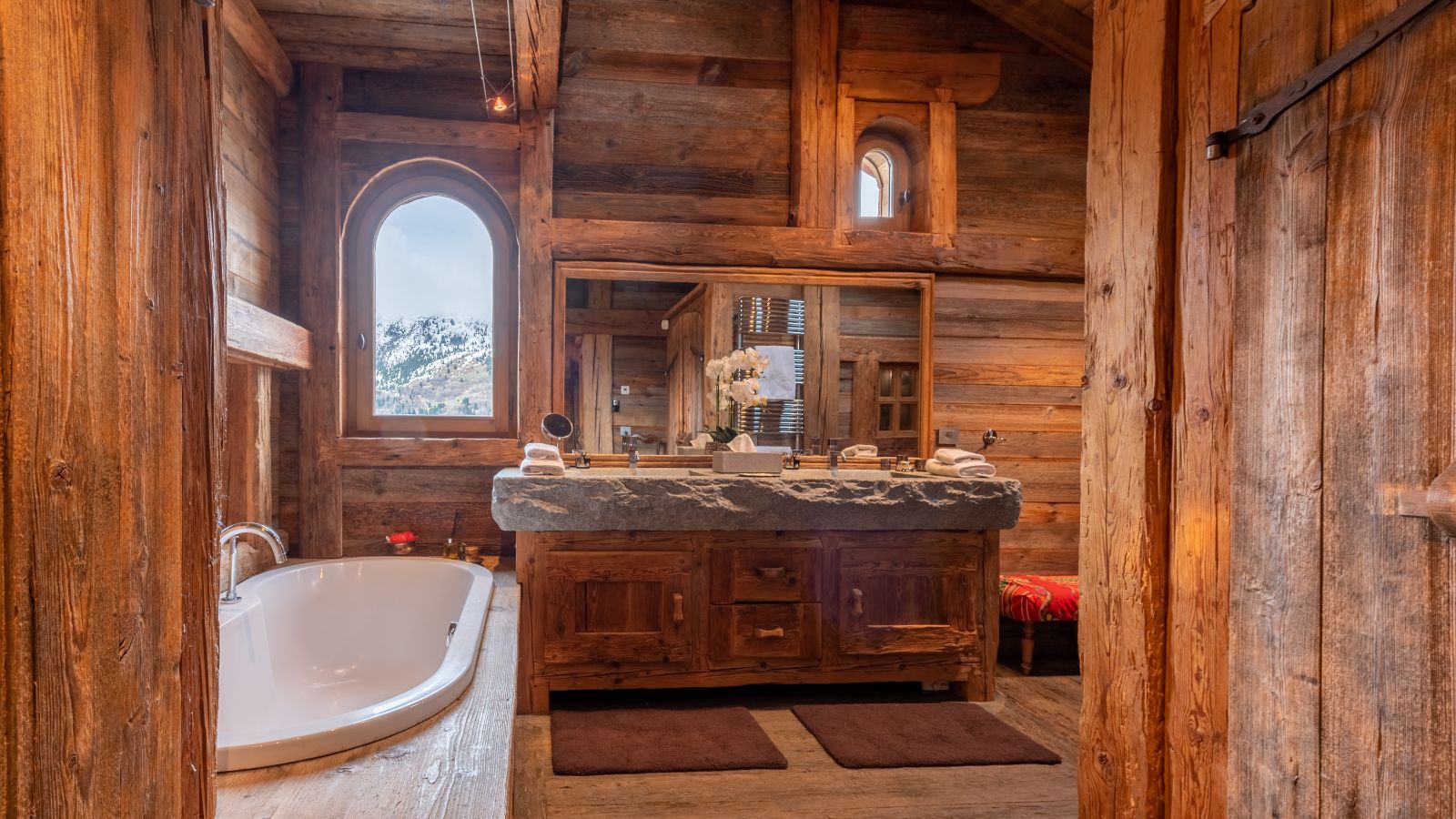 Luxury-Ski-Chalet-Meribel-Chalet-Drukha-Oxford-Ski-Bathroom2.jpg