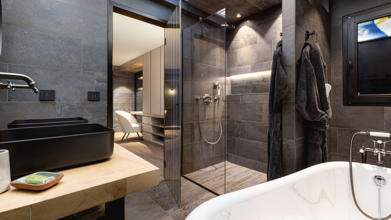 Luxury-Ski-Chalet-Courchevel-Kandahar-Oxford-Ski-Bathroom2.jpg
