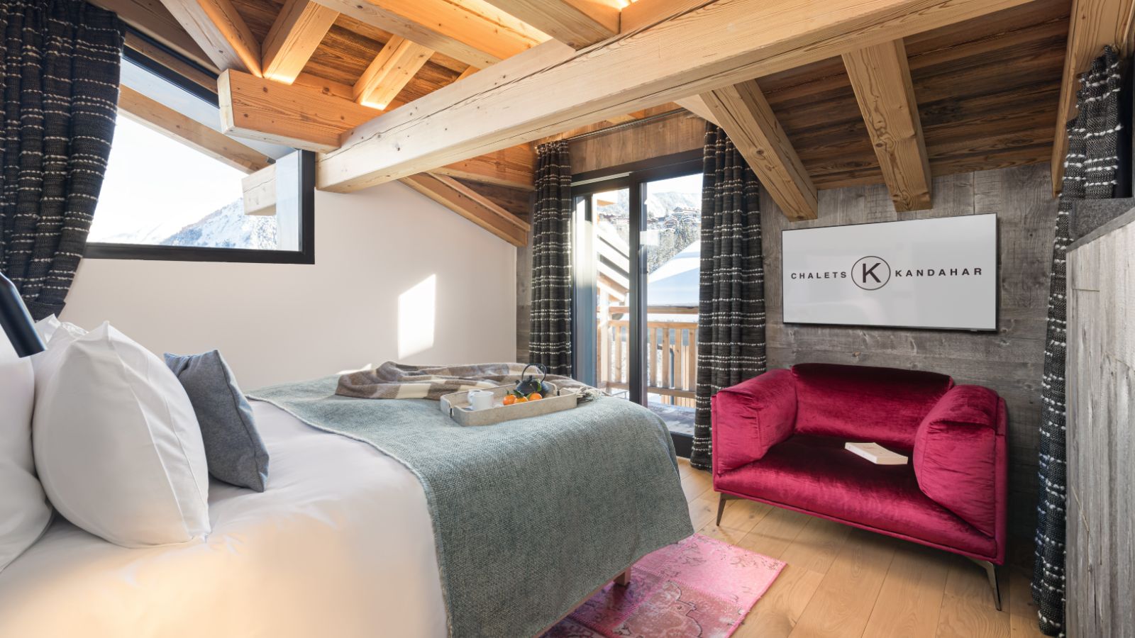 Luxury-Ski-Chalet-Courchevel-Kandahar-Oxford-Ski-Bedroom (14).jpg