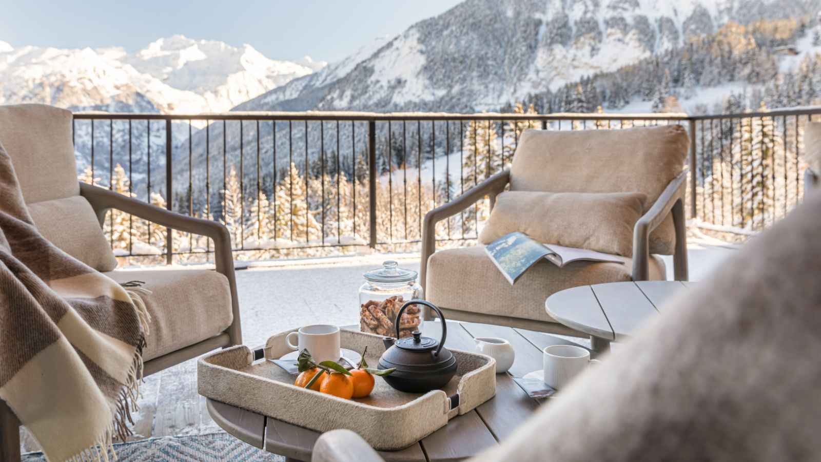 Luxury-Ski-Chalet-Courchevel-Kandahar-Oxford-Ski-Terrace.jpg