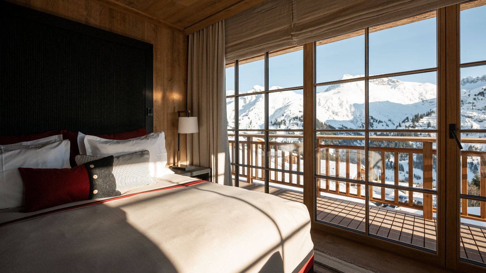 Luxury-Ski-Chalet-Lech-The-Barn-Oxford-Ski-Bedroom (12).jpg