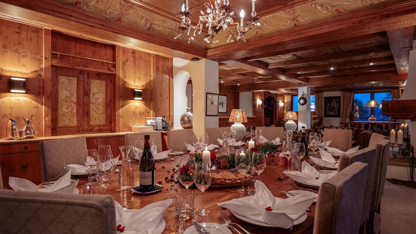 Luxury-Ski-Chalet-Courchevel-Chalet-Margaux-Oxford-Ski-Dining.jpg
