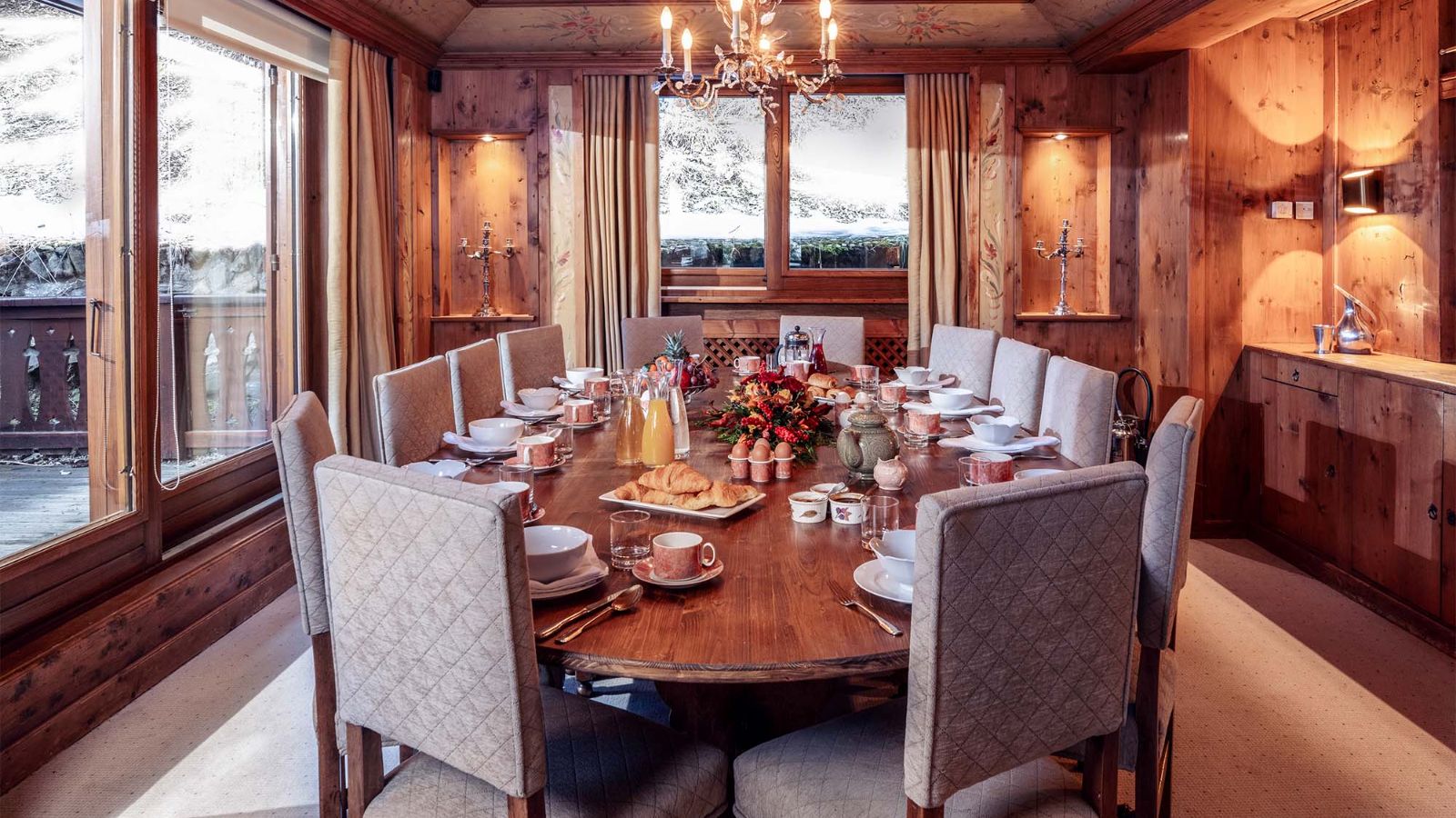 Luxury-Ski-Chalet-Courchevel-Chalet-Margaux-Oxford-Ski-Dining-Area.jpg