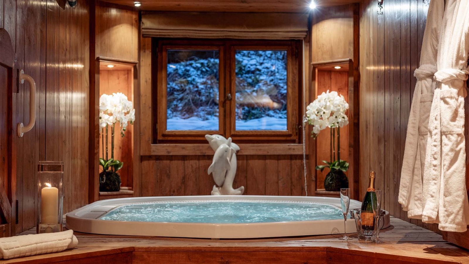 Luxury-Ski-Chalet-Courchevel-Chalet-Margaux-Oxford-Ski-Hot-Tub.jpg