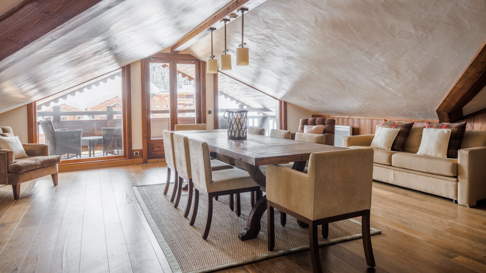 Luxury-Ski-Hotel-Courchevel-1650-Portetta-Loft6-Oxford-Ski-Dining.jpg