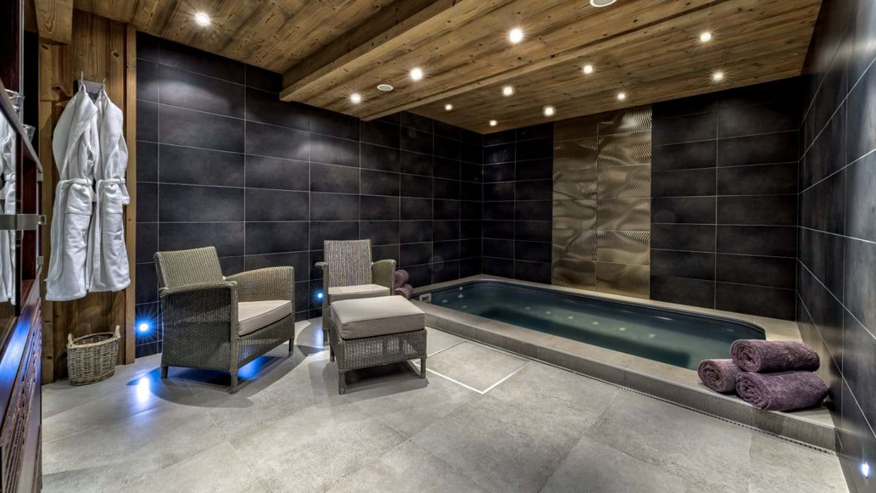 Luxury-Ski-Chalet-St-Martin-de-Belleville-Chalet-Floralie-Oxford-Ski-Spa.jpg