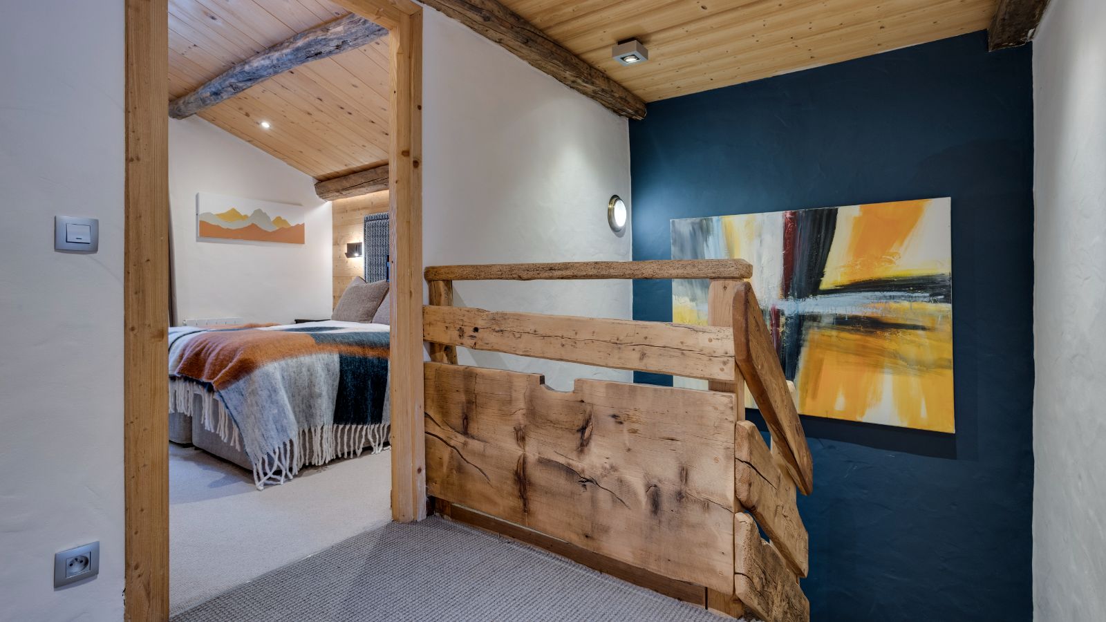 Luxury-Ski-Chalet-Val-d-Isere-Bellevarde-No-1-Oxford-Ski-Hall.jpg