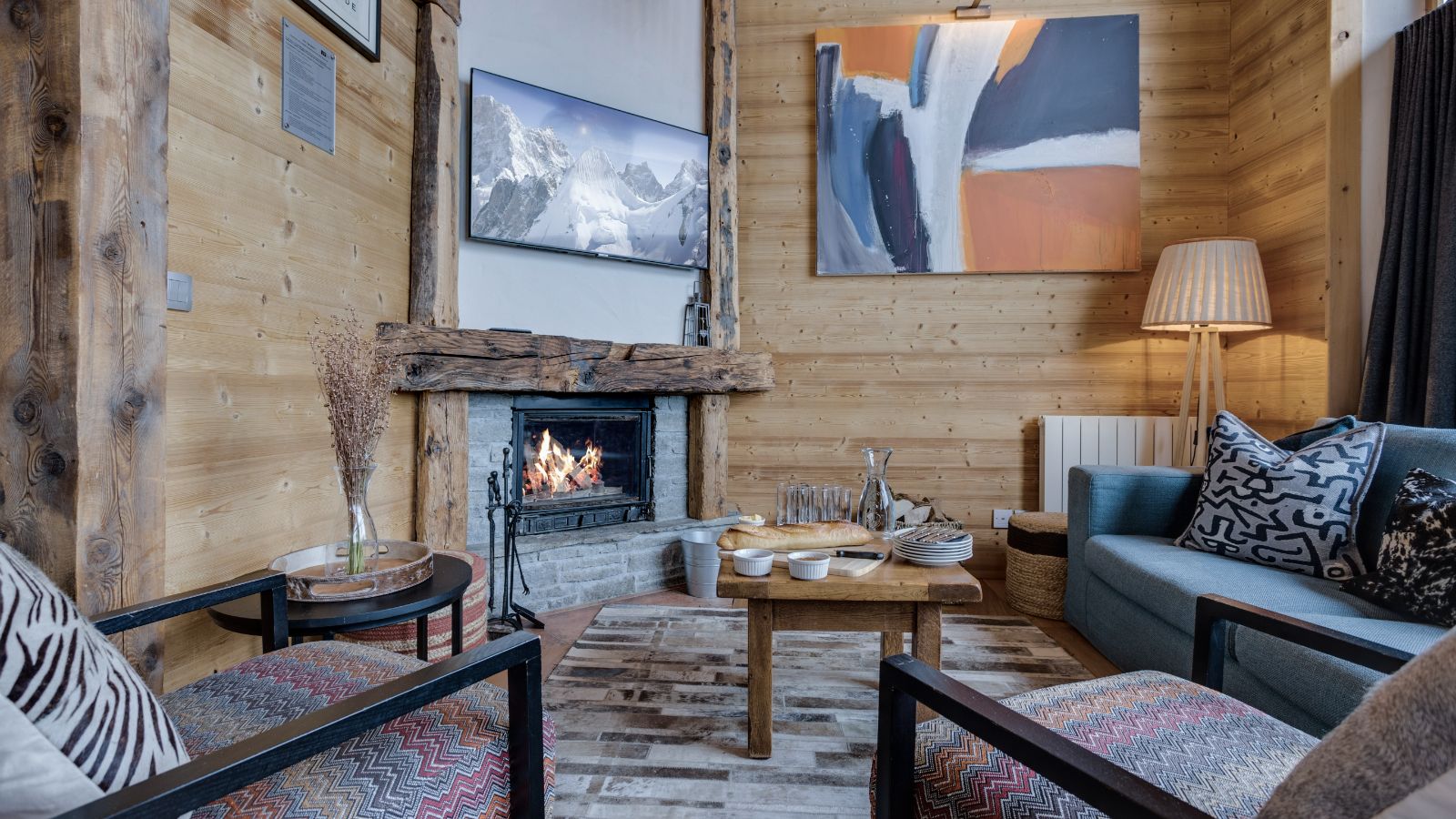 Luxury-Ski-Chalet-Val-d-Isere-Bellevarde-No-1-Oxford-Ski-Lounge2.jpg
