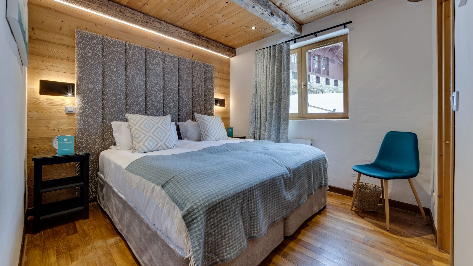 Luxury-Ski-Chalet-Val-D-Isere-Bellevarde-No-2-Oxford-Ski-Bedroom (14).jpg