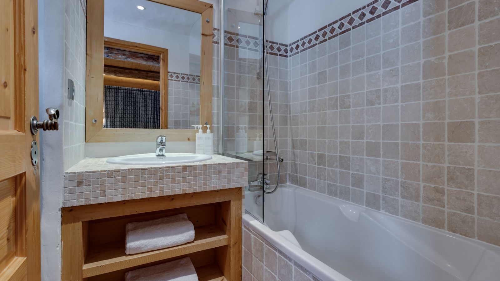 Luxury-Ski-Chalet-Val-D-Isere-Bellevarde-No-2-Oxford-Ski-Bathroom.jpg
