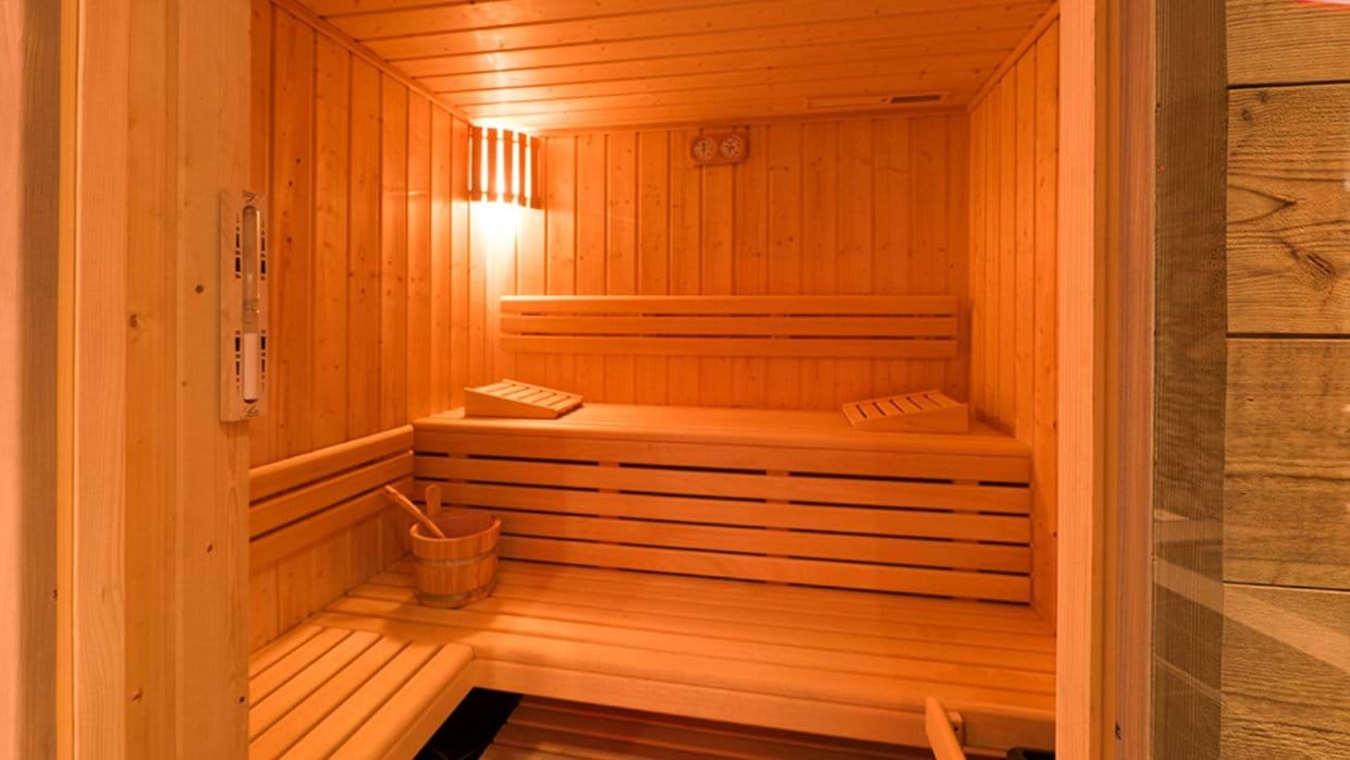 Luxury-Ski-Chalet-Val-D-Isere-Bellevarde-No-5-Oxford-Ski-Sauna.jpg