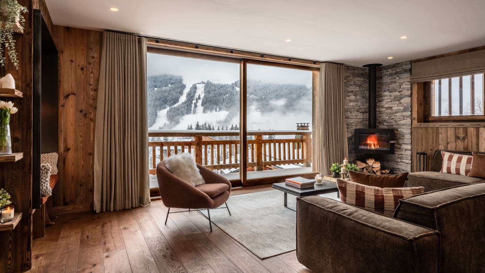 Luxury-Ski-Chalet-Les-Gets-Chalet-Tosca-Oxford-Ski-Fireplace.jpg