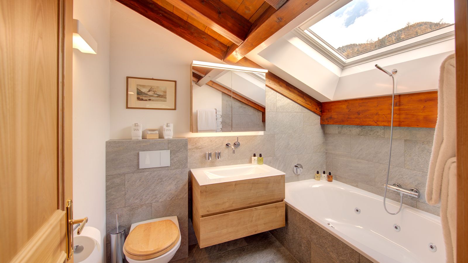 Luxury-Ski-Chalet-Zermatt-Penthouse-Zen-Oxford-Ski-Bathroom.jpg
