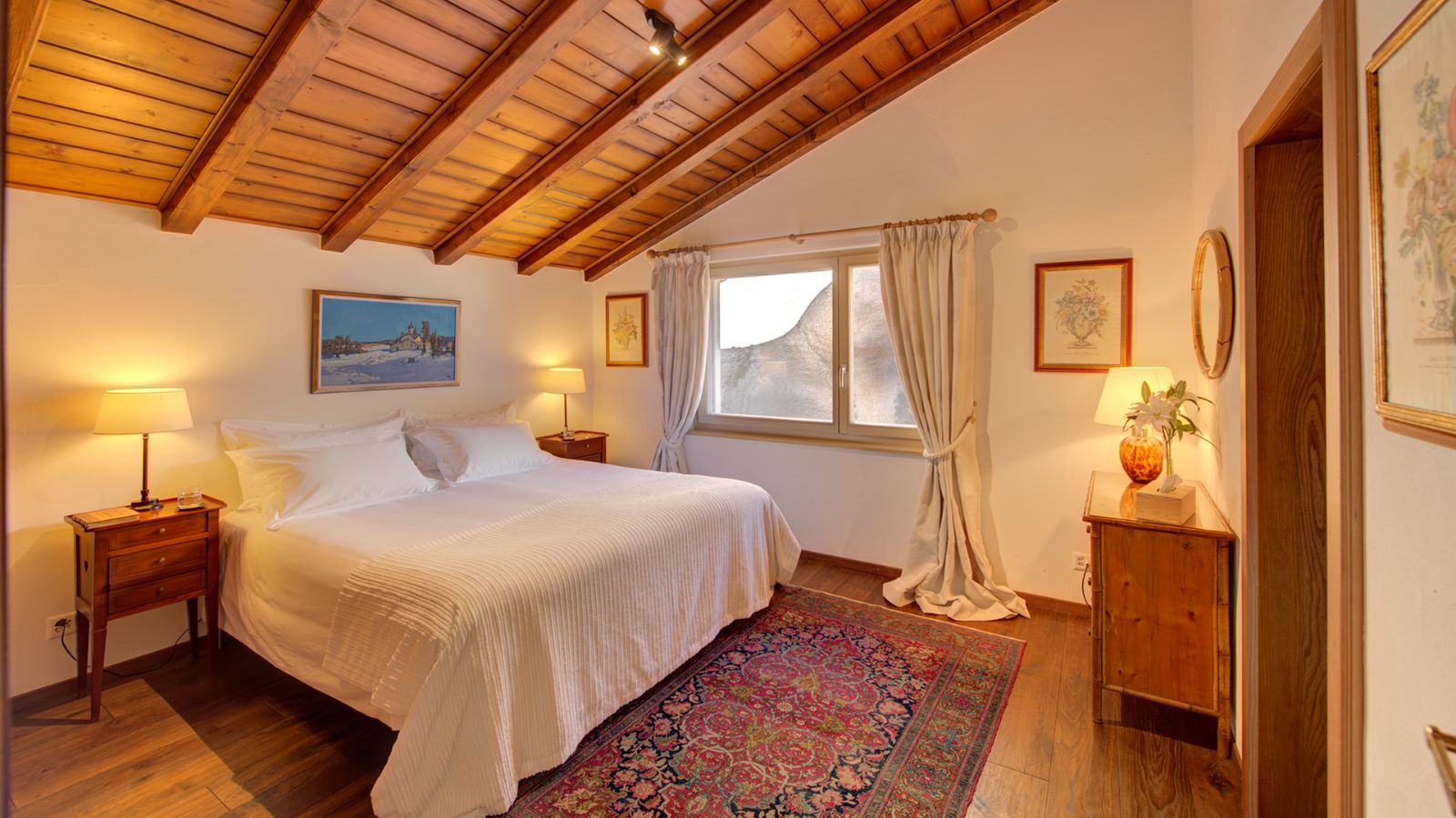 Luxury-Ski-Chalet-Zermatt-Penthouse-Zen-Oxford-Ski-Bedroom (7).jpg