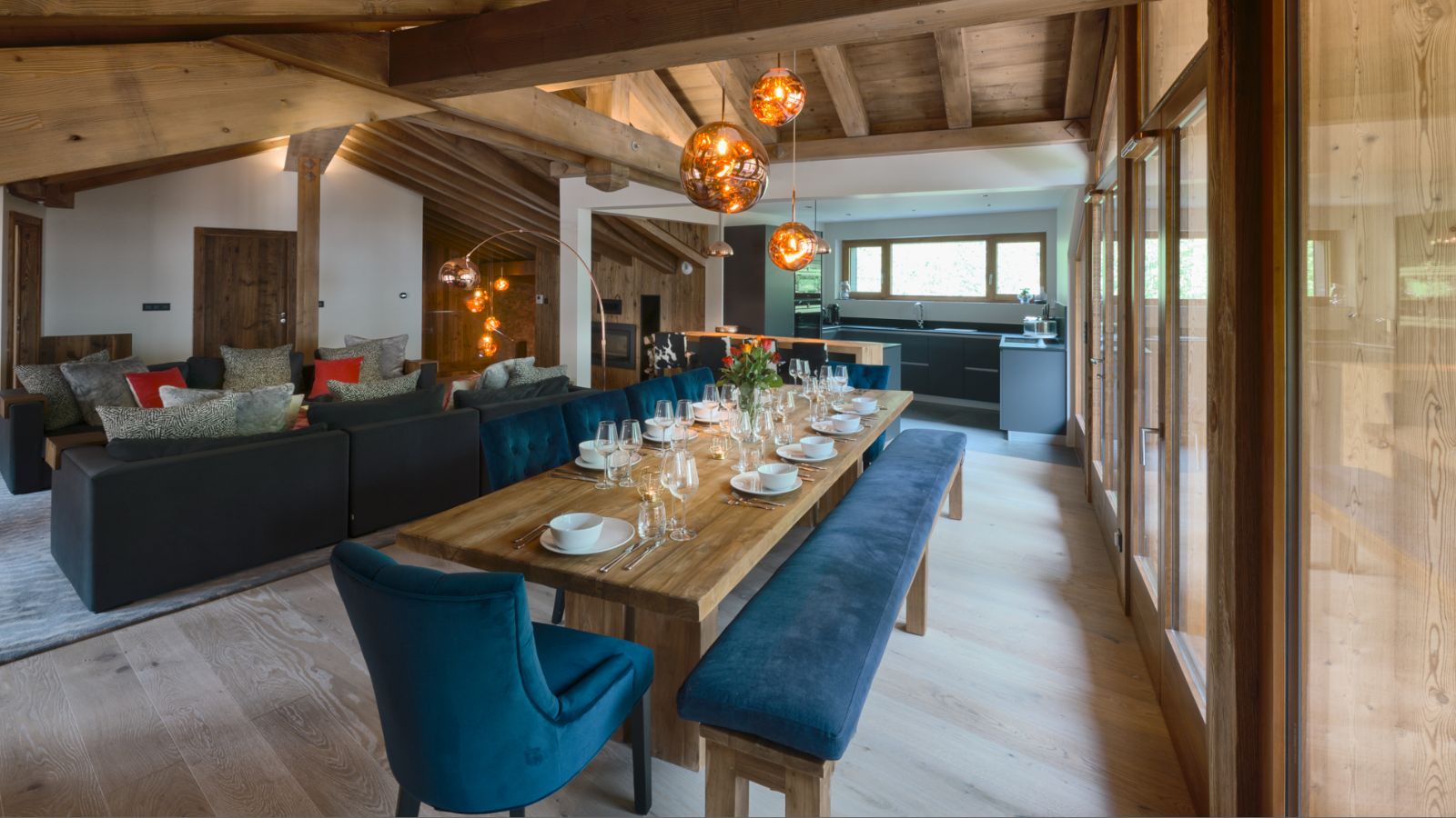 Luxury-ski-chalet-Morzine-Chalet-Genepi-Oxford-Ski-Dining.jpg