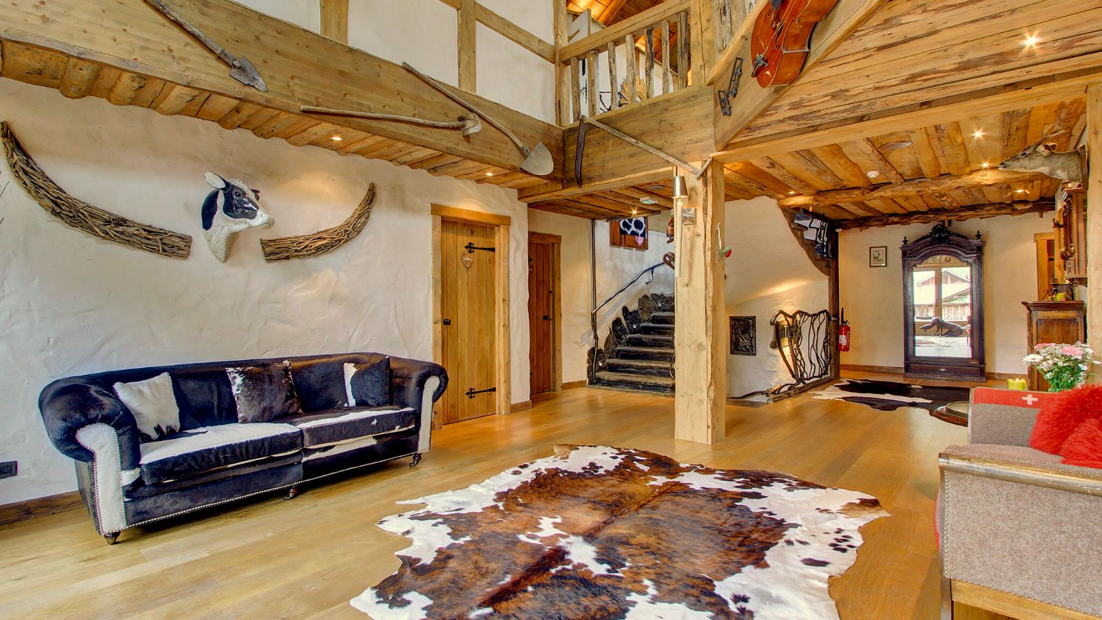Luxury-Ski-Chalet-Morzine-La-Ferme-Du-Lac-Vert-Oxford-Ski-HallNew.jpg