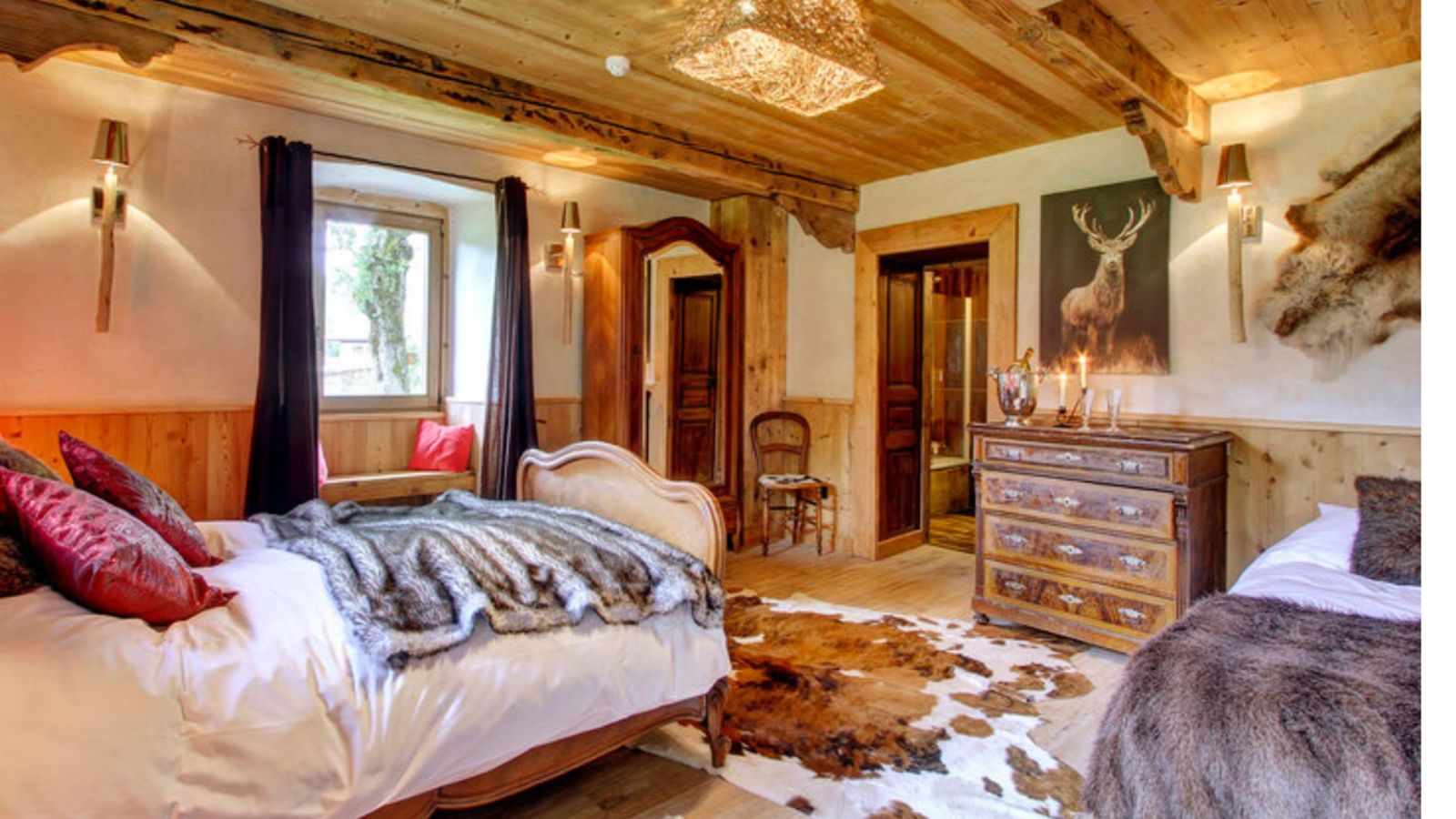 Luxury-Ski-Chalet-Morzine-La-Ferme-Du-Lac-Vert-Oxford-Ski-BedroomNew3.jpg