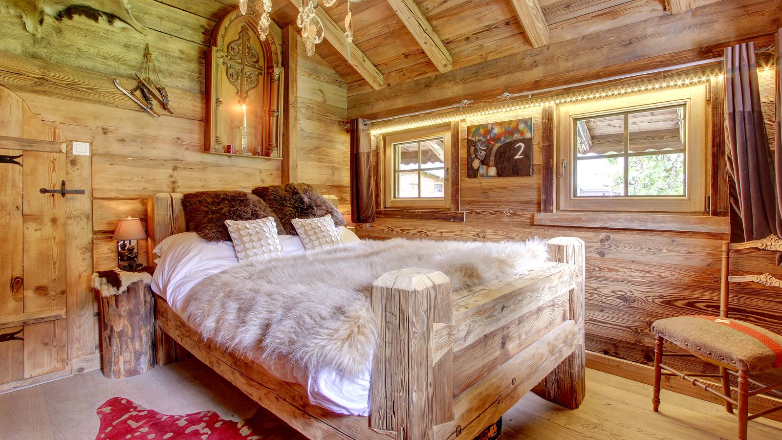 Luxury-Ski-Chalet-La-Petite-Ferme-Morzine-Oxford-Ski-Bedroom (11).jpg