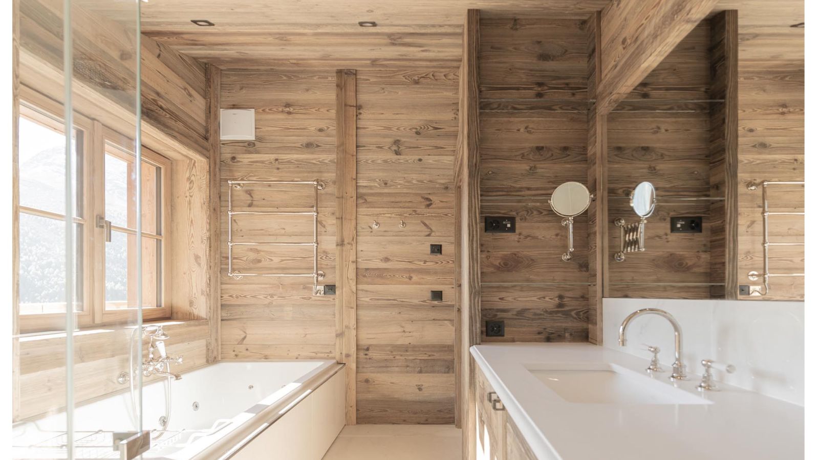 Luxury-Ski-Chalet-Saas-Fee-Chalet-Lycka-Oxford-Ski-Bathroom.jpg