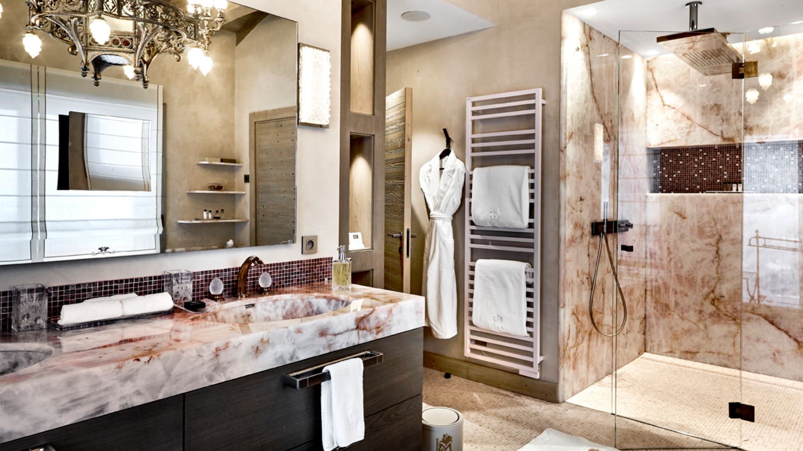 Luxury-Ski-Chalet-Courchevel-1850-Lys-Martagon-Oxford-Ski-bathroom2.jpg