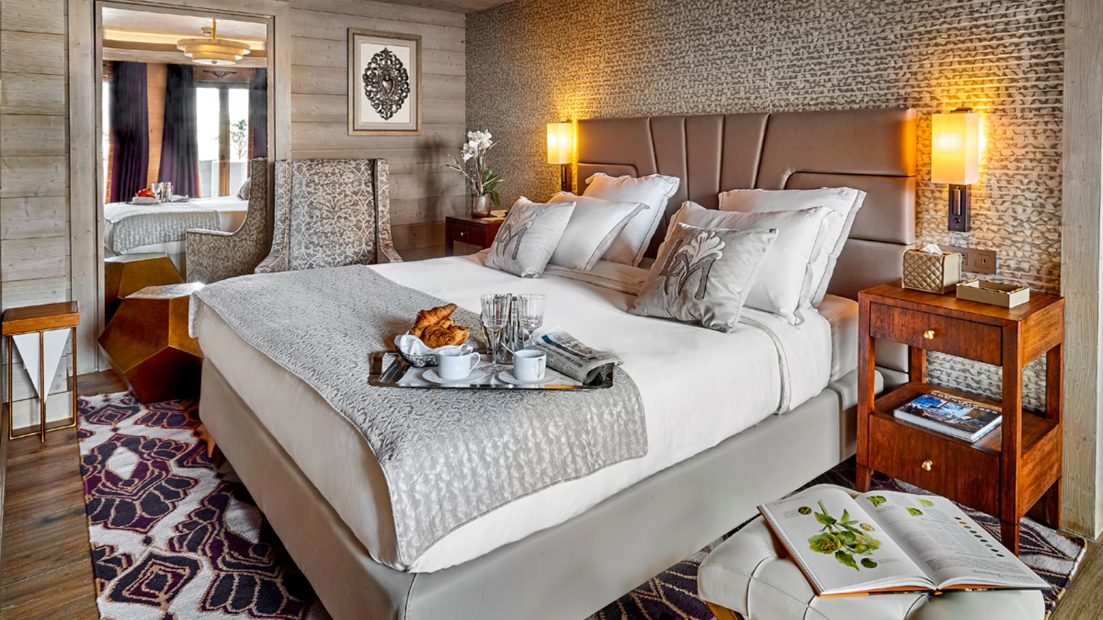 Luxury-Ski-Chalet-Courchevel-1850-Lys-Martagon-Oxford-Ski-Bedroom (31).jpg