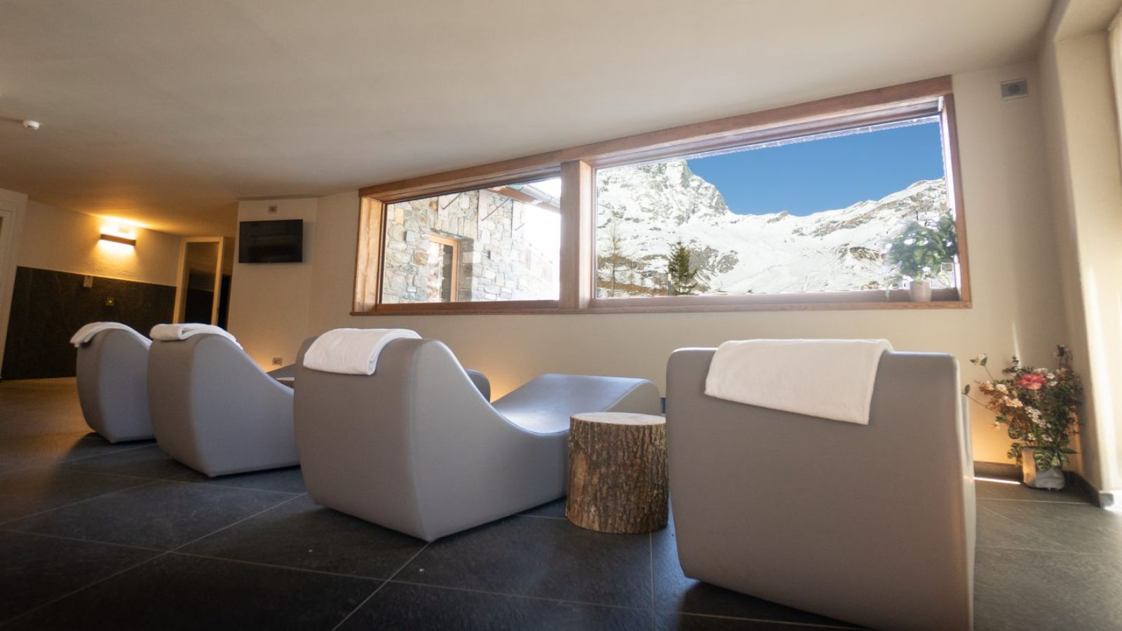 Luxury-Ski-Chalet-Cervinia-Fairway-Lodge-Oxford-Ski-Spa.jpg