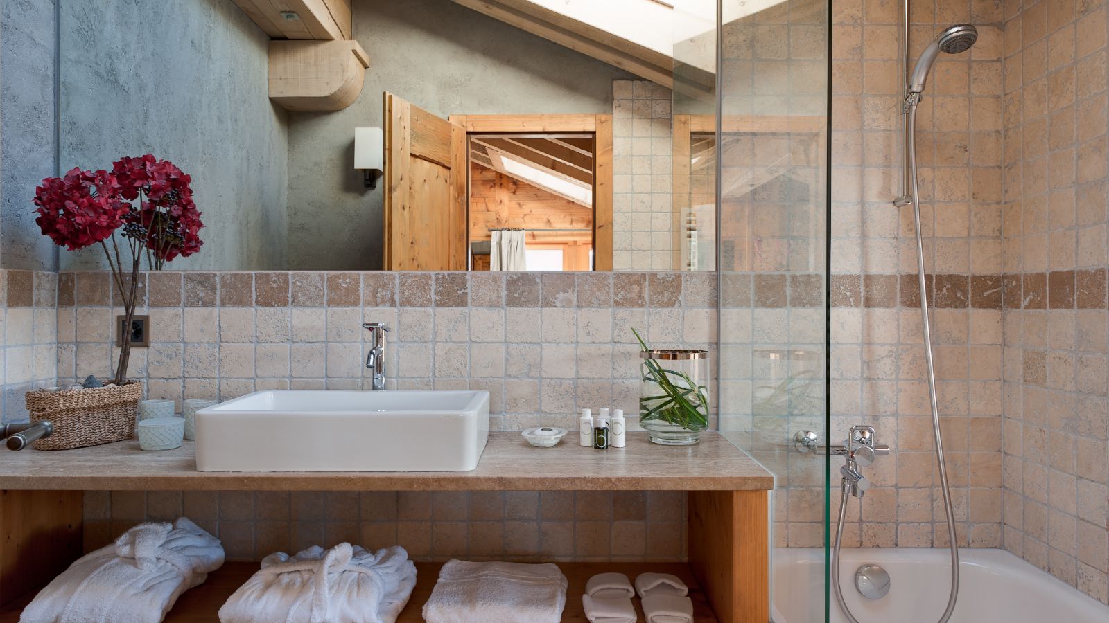 Luxury-Ski-Chalet-Pierre-Avoi-Verbier-Oxford-Ski-Bathroom.jpg