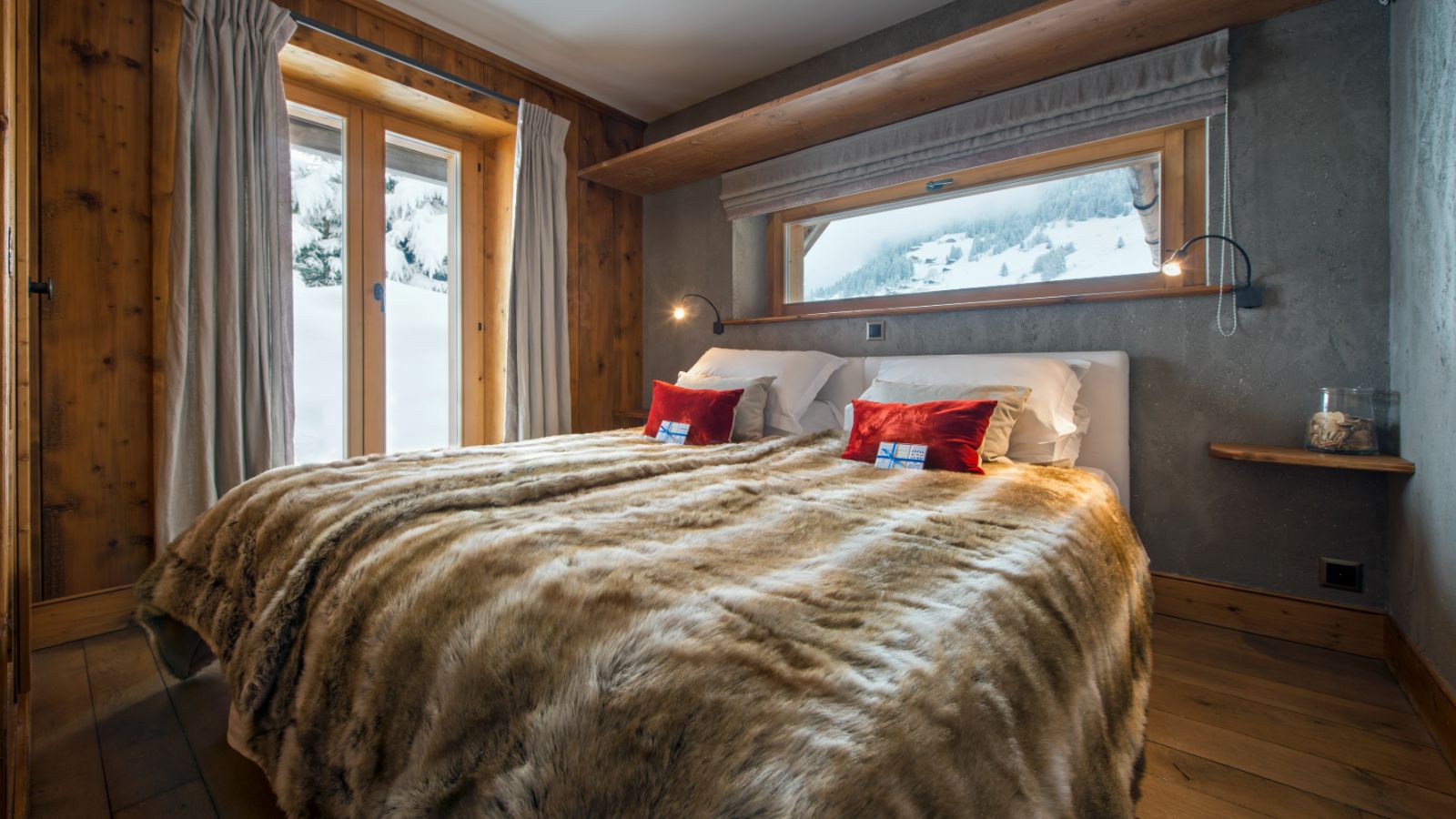 Luxury-Ski-Chalet-Pierre-Avoi-Verbier-Oxford-Ski-Bedroom (6).jpg