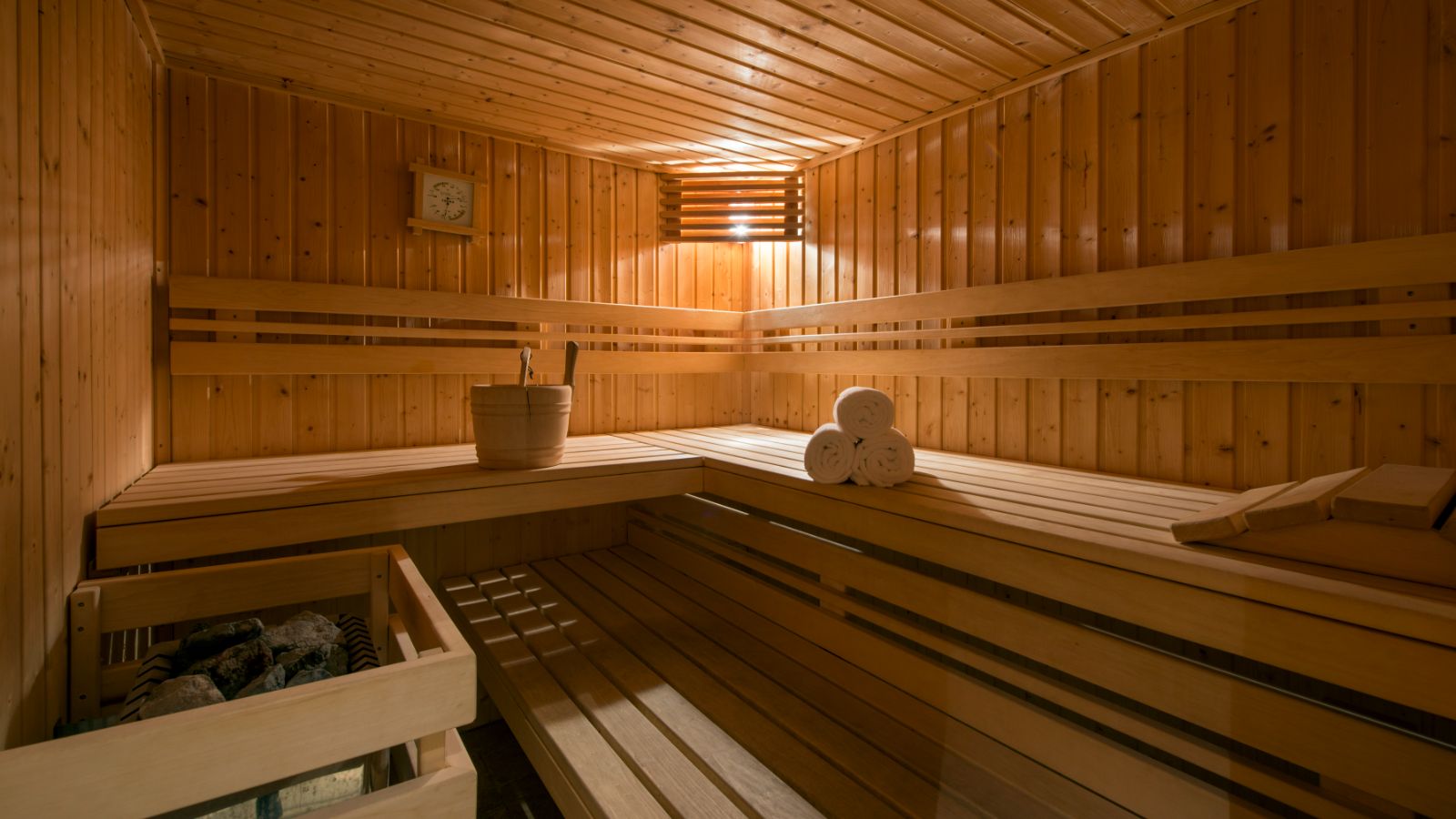 Luxury-Ski-Chalet-Pierre-Avoi-Verbier-Oxford-Ski-Sauna.jpg