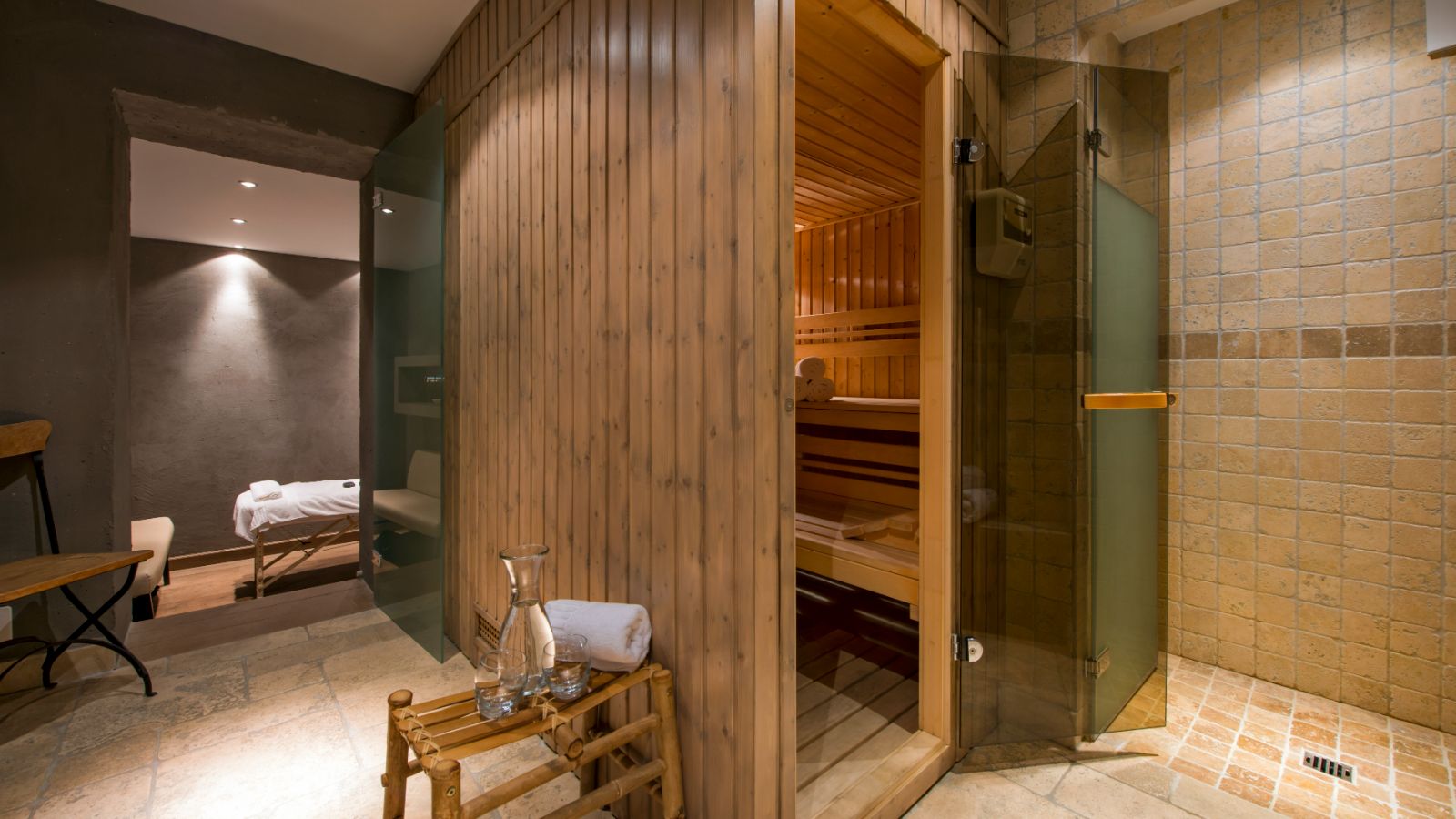 Luxury-Ski-Chalet-Pierre-Avoi-Verbier-Oxford-Ski-Spa.jpg