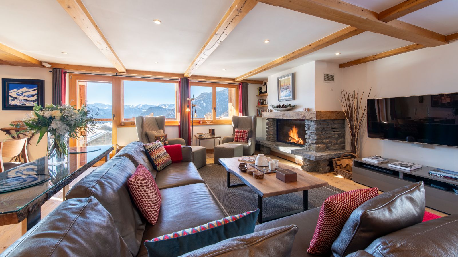 Luxury-Ski-Chalet-Verbier-Chalet-Basalte-Oxford-Ski-Lounge2.jpg