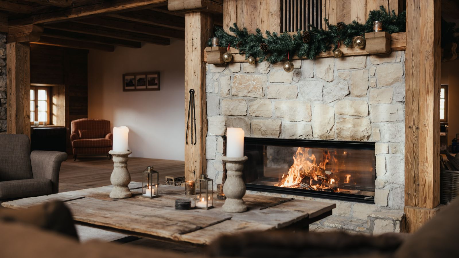 Luxury-Ski-Chalet-Arabba-Casa-Tra-Cime-Oxford-Ski-Fireplace.jpg