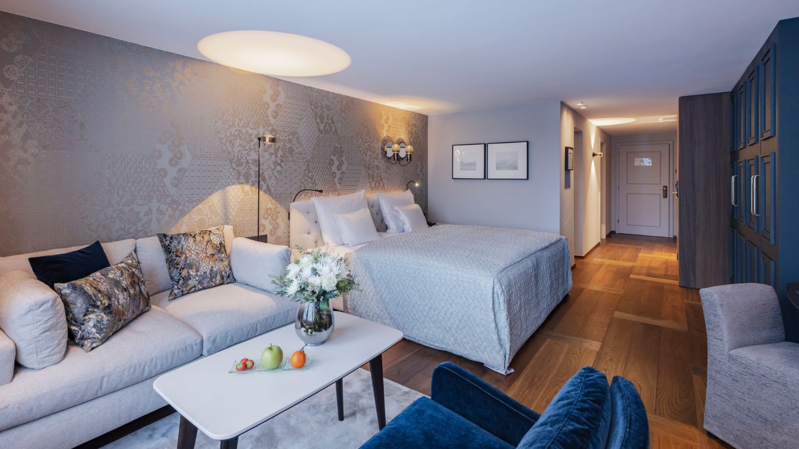 Luxury-Ski-Hotel-Zurs-Zurserhof-Oxford-Ski-Bedroom (7).jpg