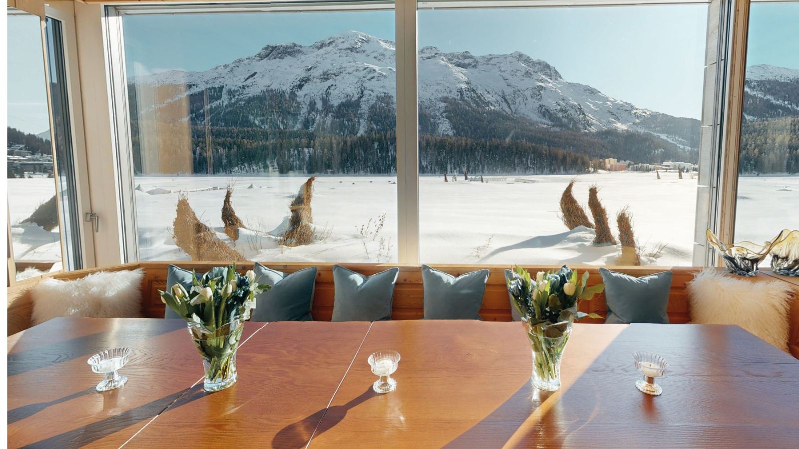 Luxury-Ski-Chalet-St-Moritz-The-Residence-Oxford-Ski-Dining2.jpg