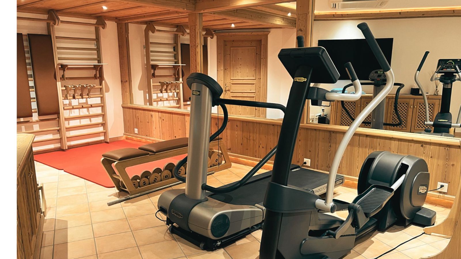 Luxury-Ski-Chalet-St-Moritz-The-Residence-Oxford-Ski-Gym.jpg