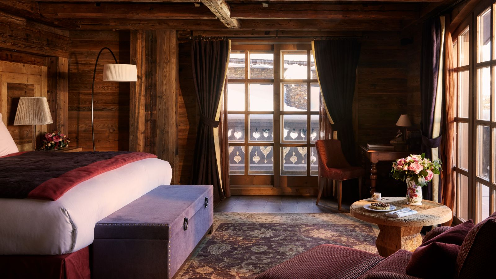 Luxury-Ski-Chalet-Courchevel-1850-Chalet-Ormello-Oxford-Ski-Bedroom (6).jpg
