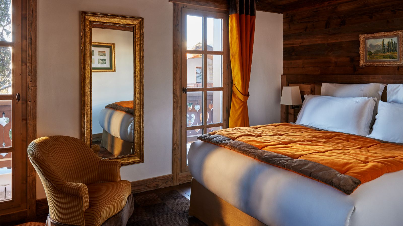 Luxury-Ski-Chalet-Courchevel-1850-Chalet-Ormello-Oxford-Ski-Bedroom (16).jpg