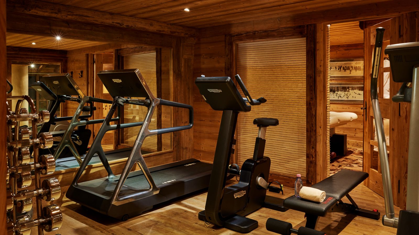 Luxury-Ski-Chalet-Courchevel-1850-Chalet-Ormello-Oxford-Ski-Gym.jpg