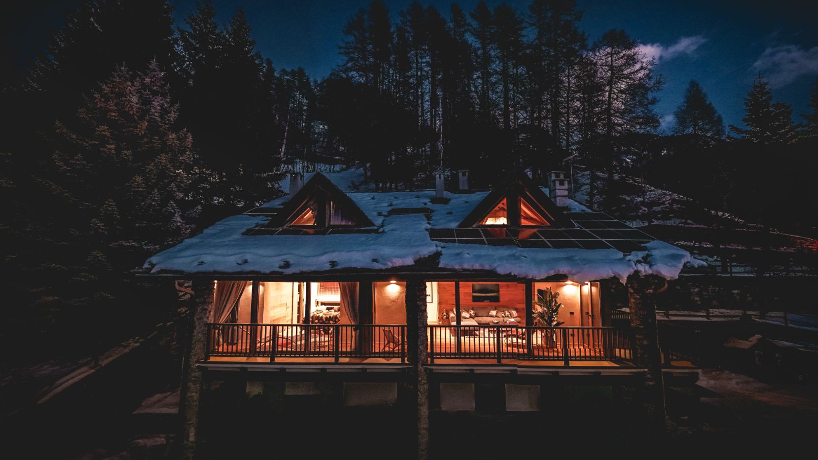Luxury-Ski-Chalet-Cervinia-Chalet-Snostorm-Oxford-Ski-Exterior.jpg