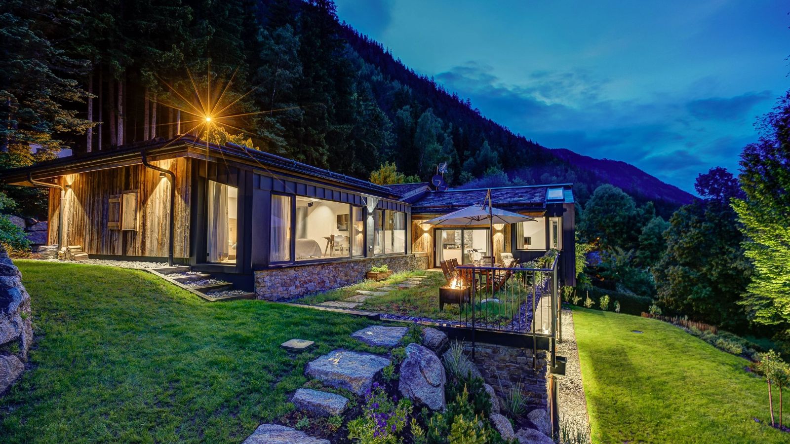 Luxury-Ski-Chalet-Chamonix-Chalet-Le-Brevent-Oxford-Ski-Exterior.jpg