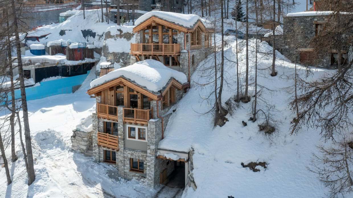 Luxury-Ski-Chalet-Val-D-Isere-Chalet-1850-Oxford-Ski-Exterior.jpg