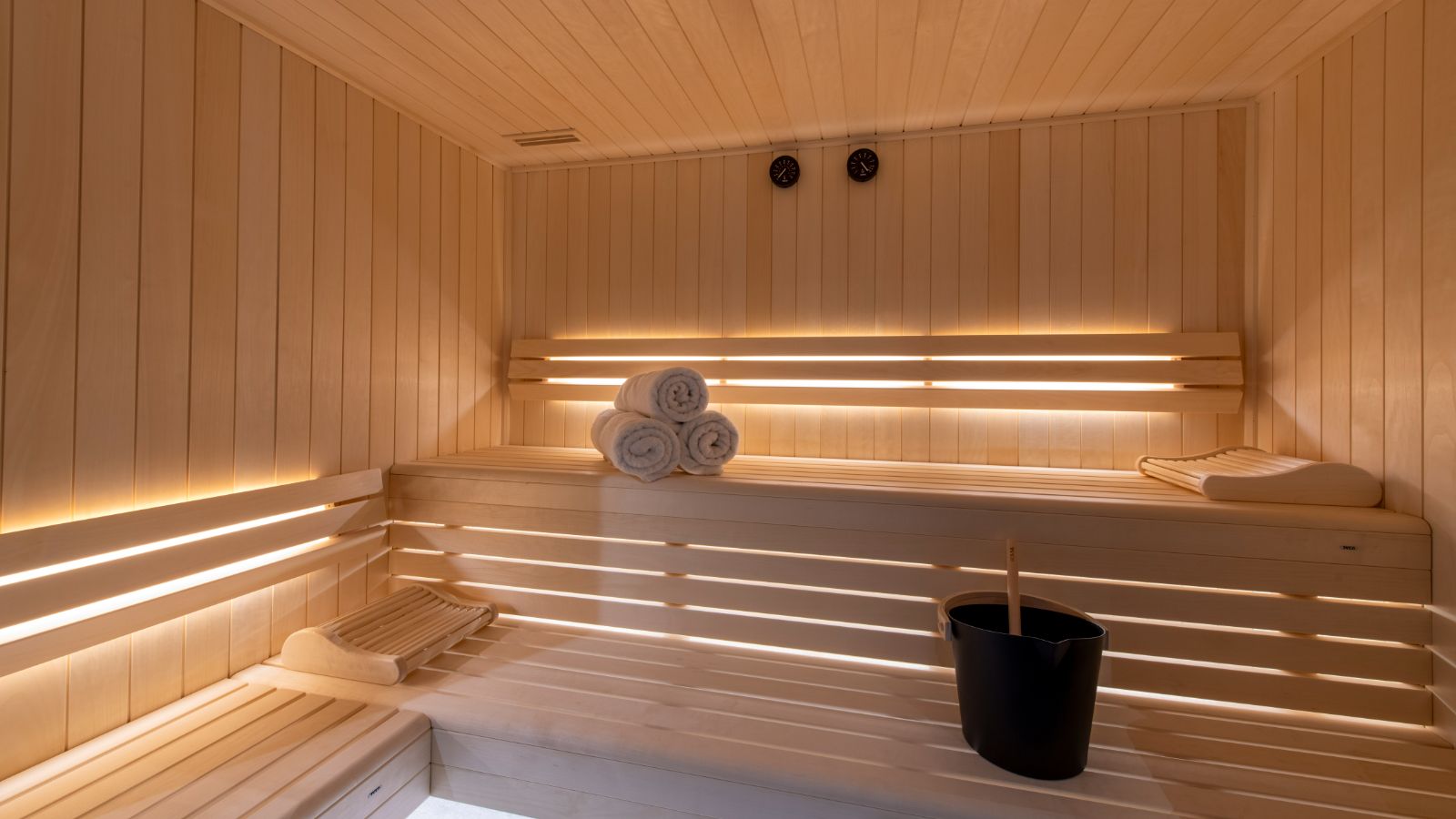 Luxury-Ski-Chalet-Val-D-Isere-Chalet-1850-Oxford-Ski-Sauna.jpg